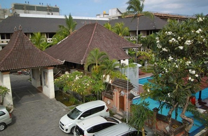 Bakung Beach Resort 6